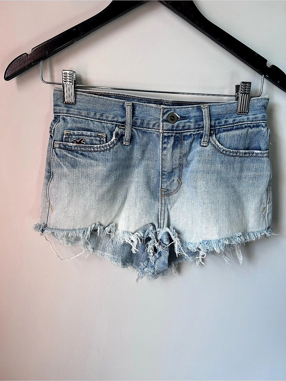 Hollister Women's Distressed Denim Jean Shorts Size 1 Waist 25